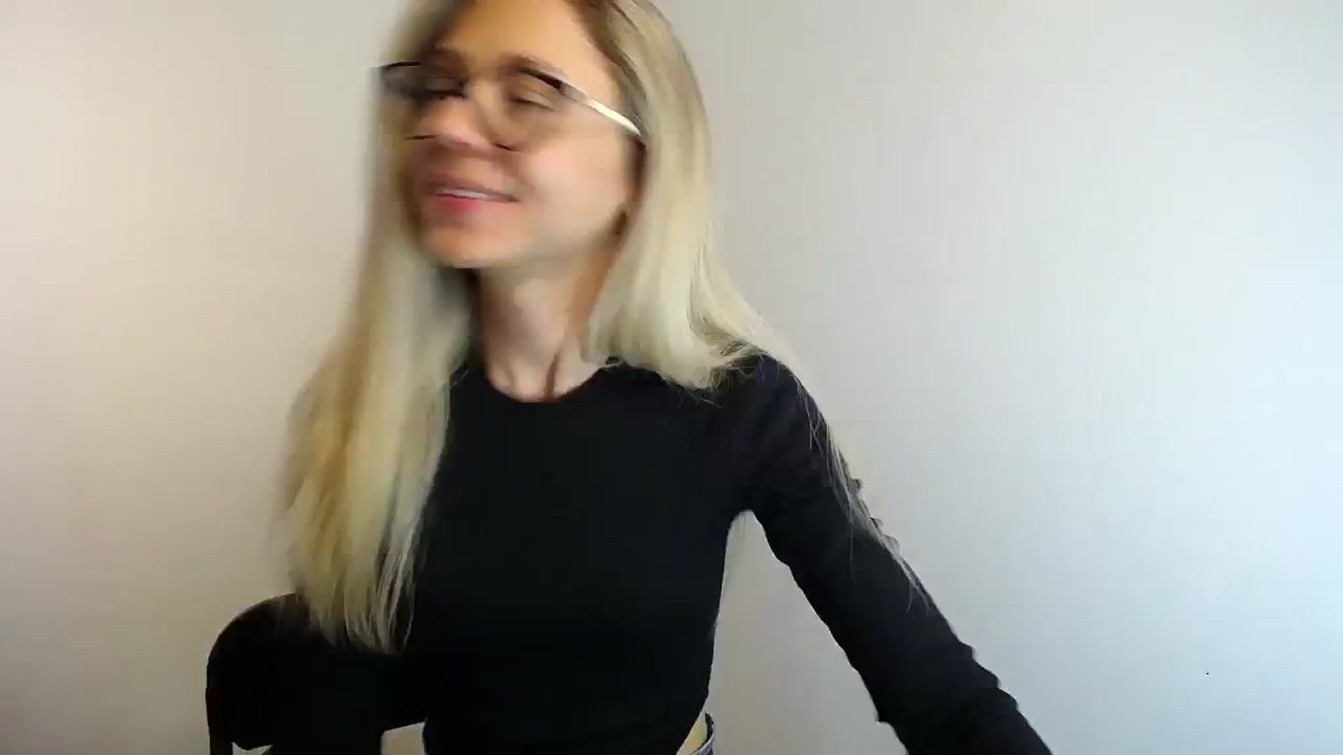 Gallery image thumbnail from Sunshine_alis's myfreecams stream on, 05/20/2024, 12:14 image 15 of 20
