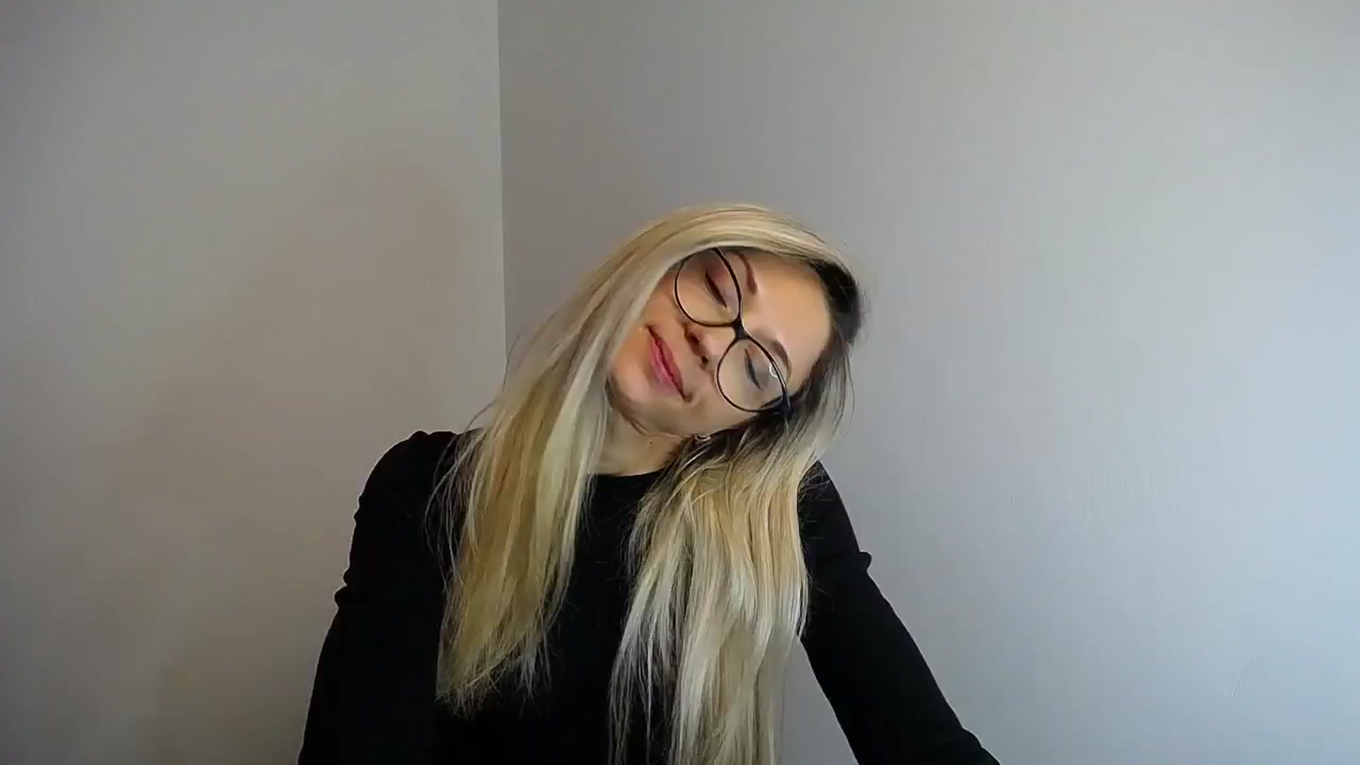 Gallery image thumbnail from Sunshine_alis's myfreecams stream on, 05/20/2024, 13:48 image 19 of 20