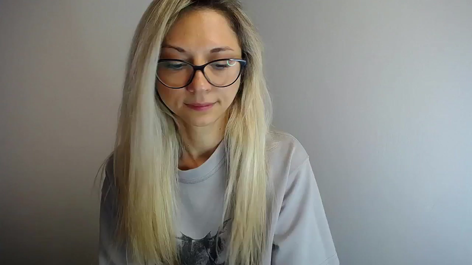 Gallery image thumbnail from Sunshine_alis's myfreecams stream on, 05/25/2024, 12:04 image 17 of 20