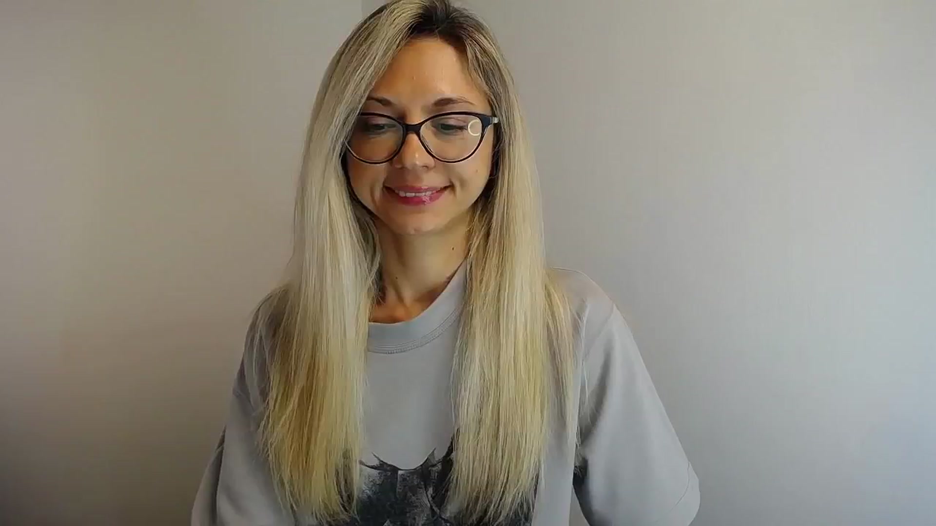 Gallery image thumbnail from Sunshine_alis's myfreecams stream on, 05/25/2024, 13:18 image 18 of 20