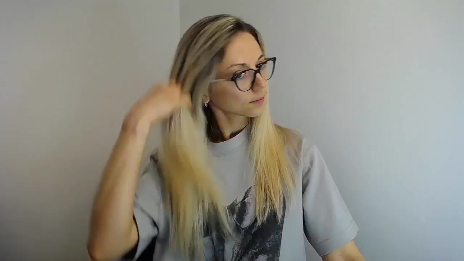 Gallery image thumbnail from Sunshine_alis's myfreecams stream on, 05/25/2024, 13:18 image 2 of 20