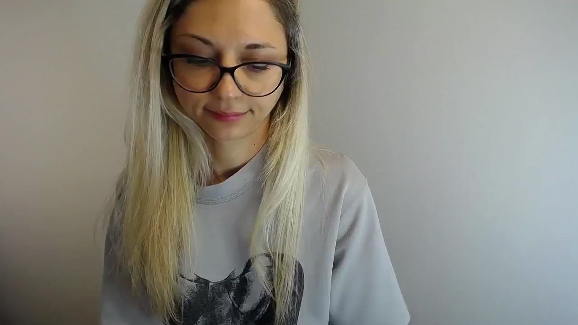 Gallery image thumbnail from Sunshine_alis's myfreecams stream on, 05/25/2024, 14:11 image 6 of 20