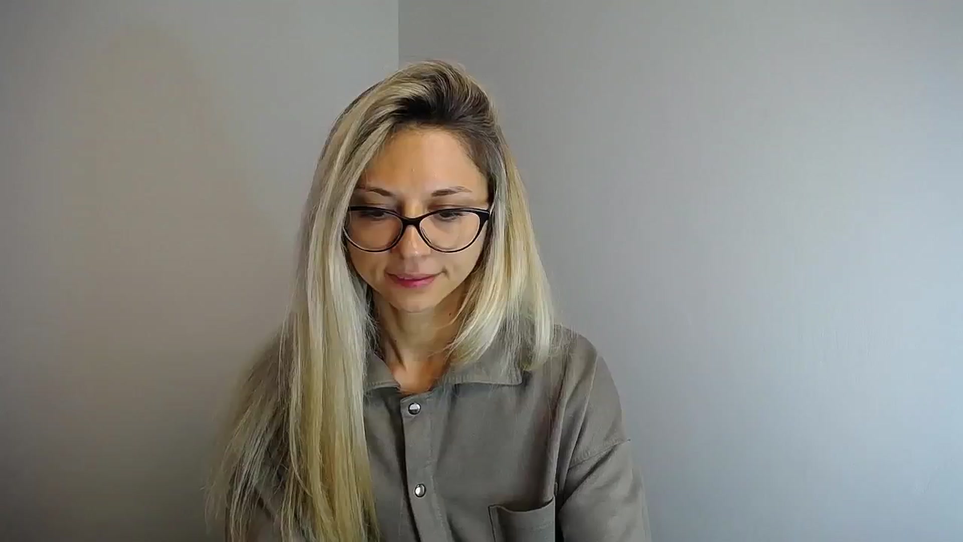 Gallery image thumbnail from Sunshine_alis's myfreecams stream on, 05/28/2024, 13:09 image 9 of 20