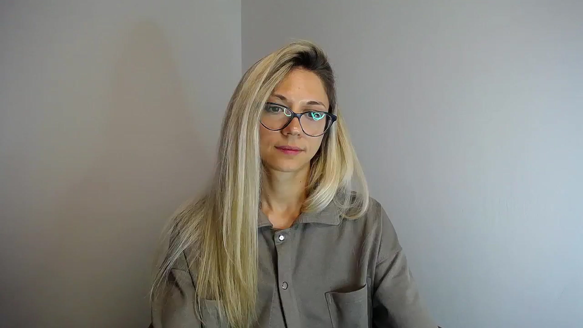 Gallery image thumbnail from Sunshine_alis's myfreecams stream on, 05/28/2024, 13:09 image 15 of 20