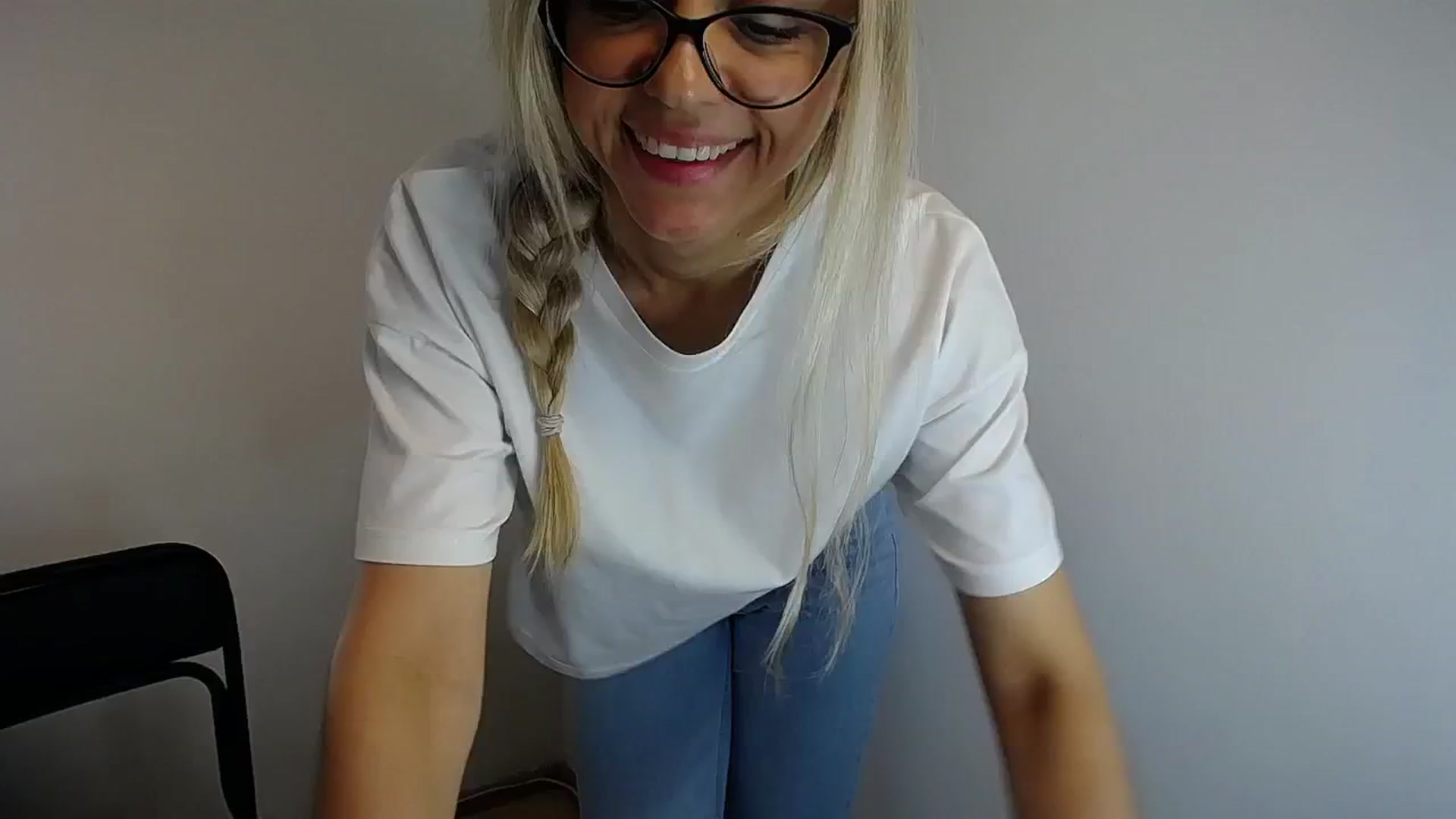 Gallery image thumbnail from Sunshine_alis's myfreecams stream on, 05/29/2024, 11:10 image 18 of 20