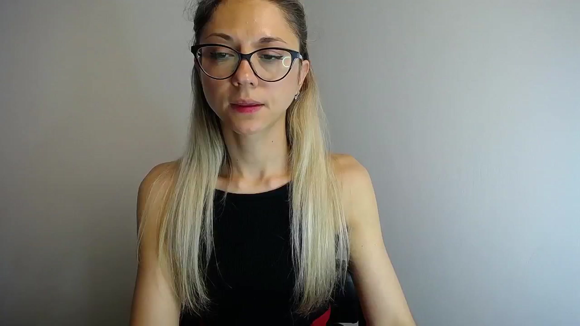Gallery image thumbnail from Sunshine_alis's myfreecams stream on, 06/01/2024, 12:34 image 8 of 20