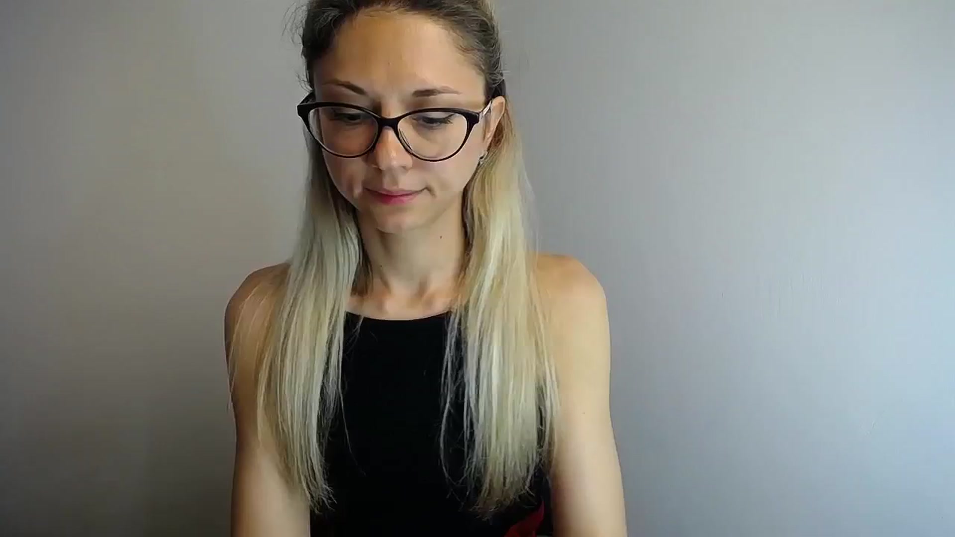 Gallery image thumbnail from Sunshine_alis's myfreecams stream on, 06/01/2024, 12:34 image 4 of 20