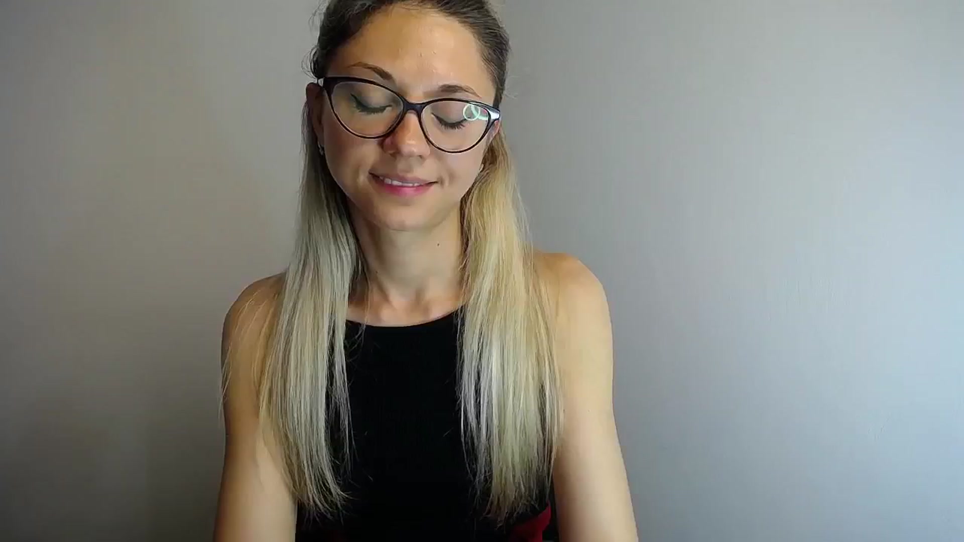 Gallery image thumbnail from Sunshine_alis's myfreecams stream on, 06/01/2024, 12:34 image 12 of 20