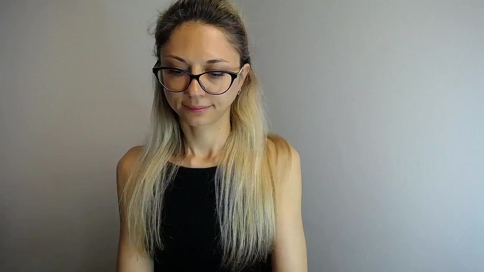 Gallery image thumbnail from Sunshine_alis's myfreecams stream on, 06/01/2024, 13:50 image 7 of 20