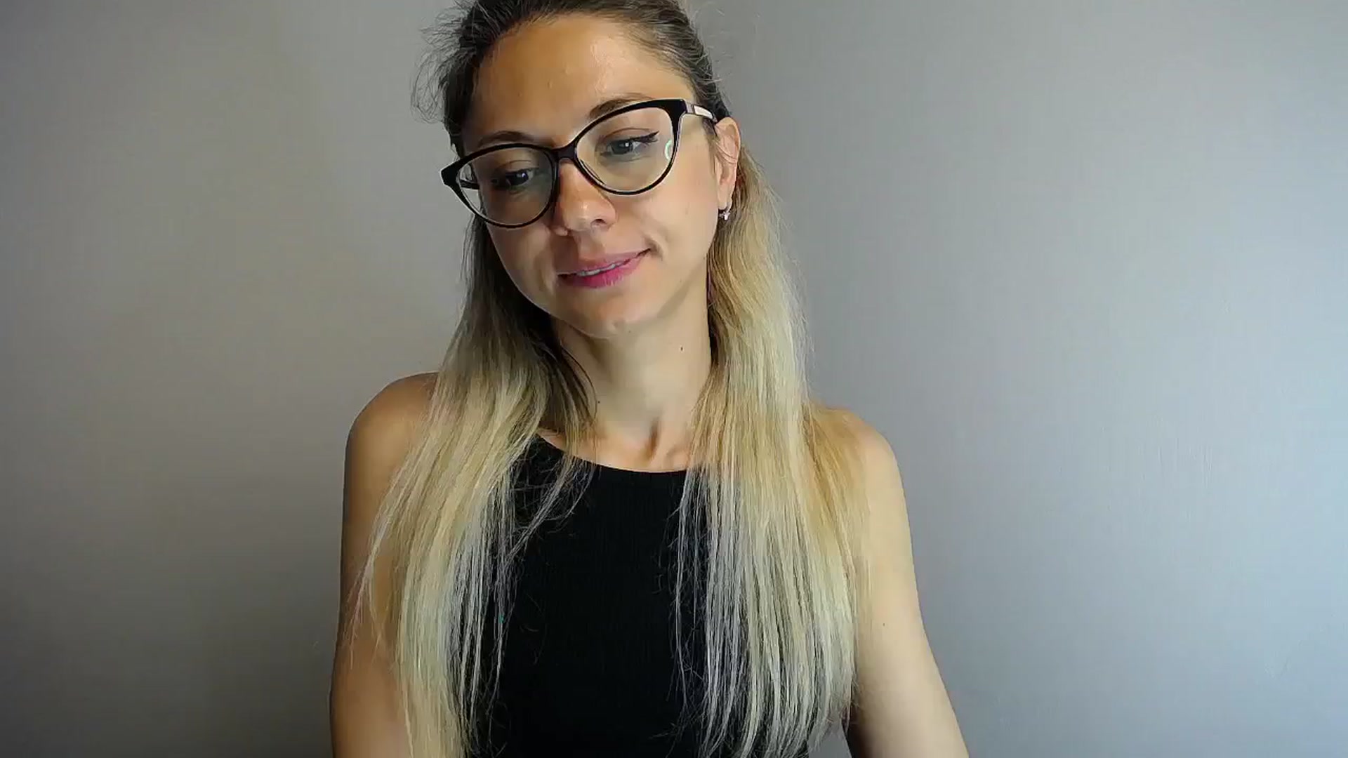 Gallery image thumbnail from Sunshine_alis's myfreecams stream on, 06/01/2024, 13:50 image 1 of 20
