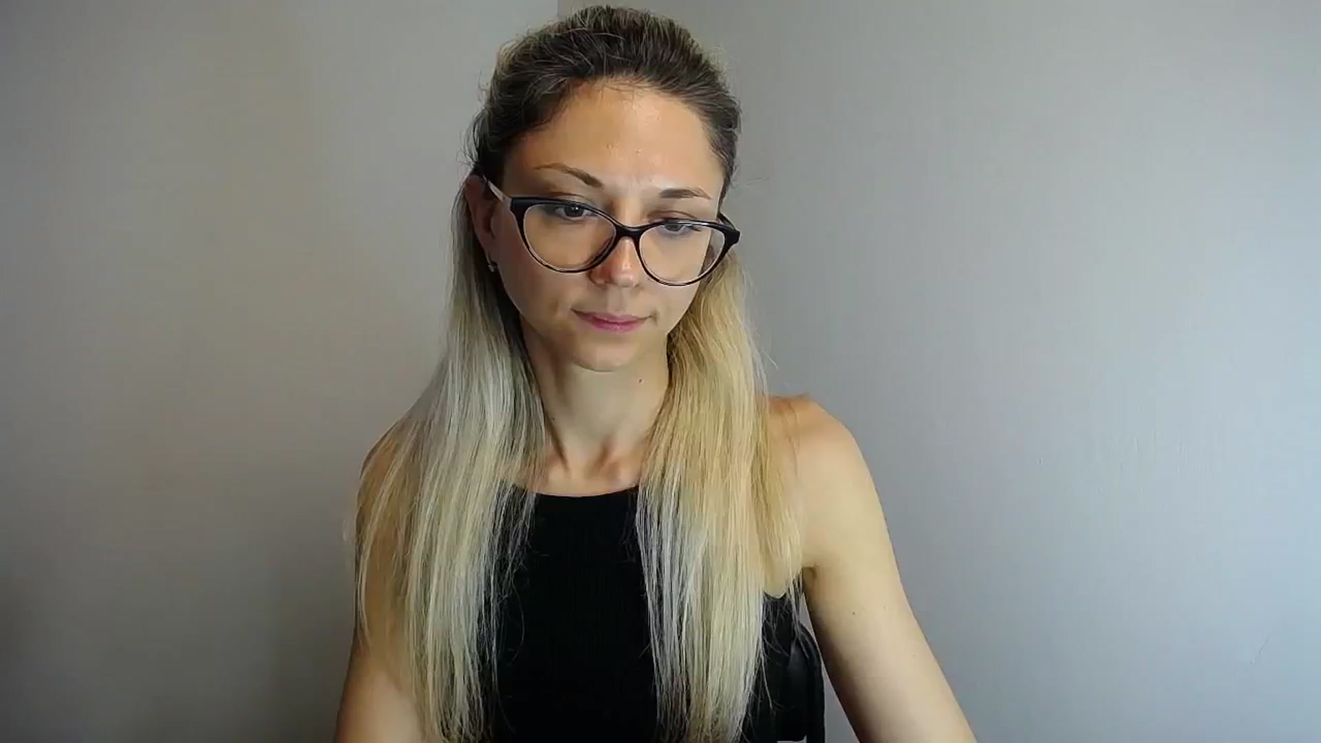 Gallery image thumbnail from Sunshine_alis's myfreecams stream on, 06/01/2024, 13:50 image 14 of 20