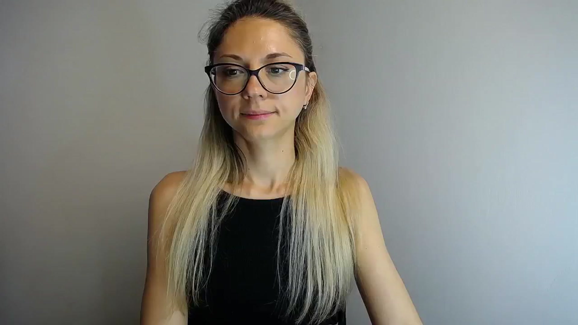 Gallery image thumbnail from Sunshine_alis's myfreecams stream on, 06/01/2024, 13:50 image 2 of 20