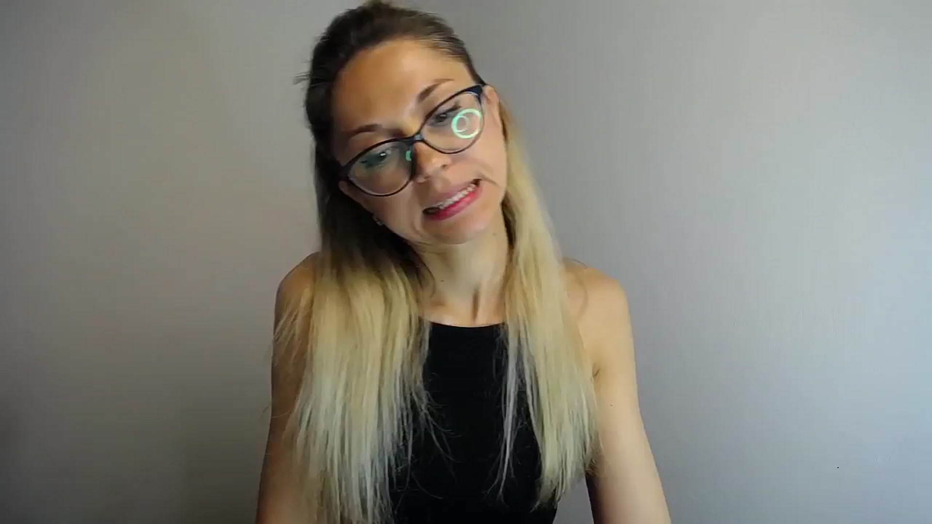 Gallery image thumbnail from Sunshine_alis's myfreecams stream on, 06/01/2024, 14:49 image 6 of 20