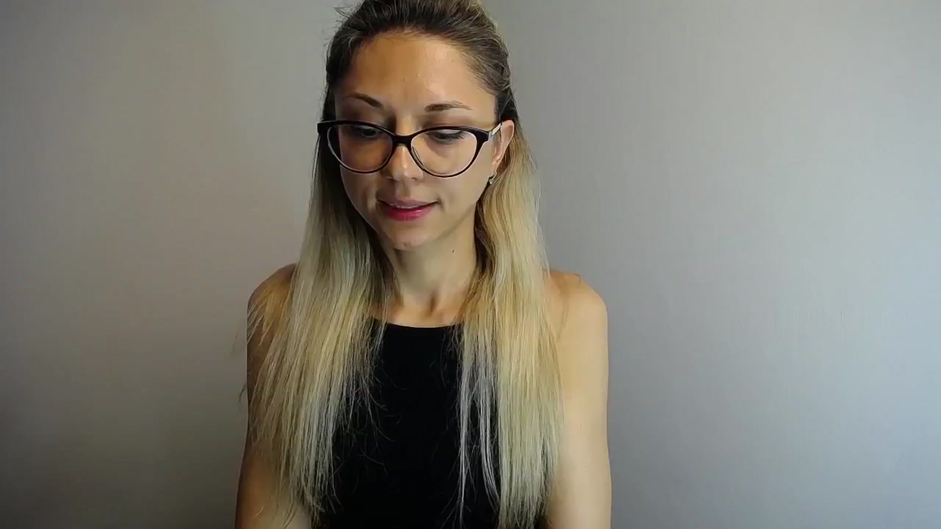 Gallery image thumbnail from Sunshine_alis's myfreecams stream on, 06/01/2024, 14:49 image 8 of 20