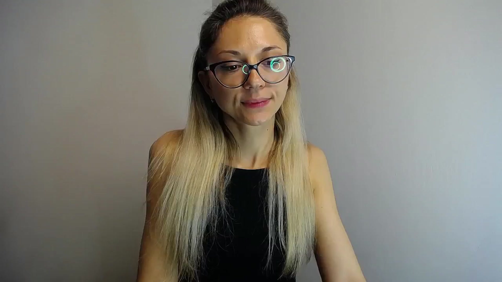 Gallery image thumbnail from Sunshine_alis's myfreecams stream on, 06/01/2024, 14:49 image 7 of 20