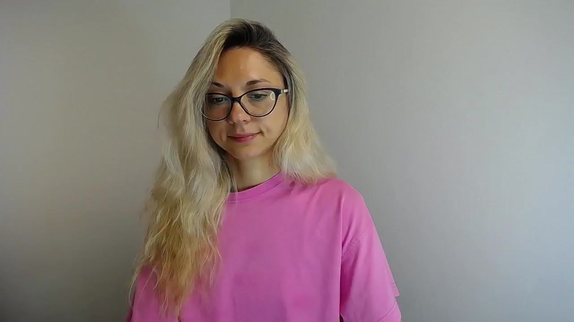 Gallery image thumbnail from Sunshine_alis's myfreecams stream on, 06/06/2024, 11:57 image 8 of 20