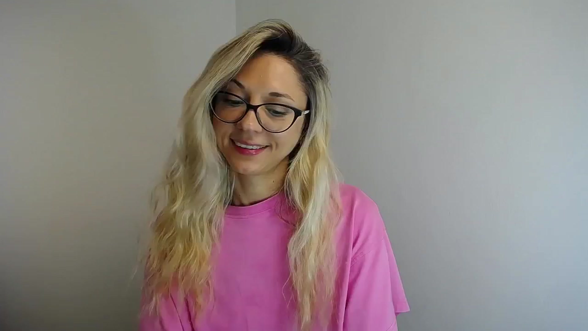 Gallery image thumbnail from Sunshine_alis's myfreecams stream on, 06/06/2024, 11:57 image 4 of 20