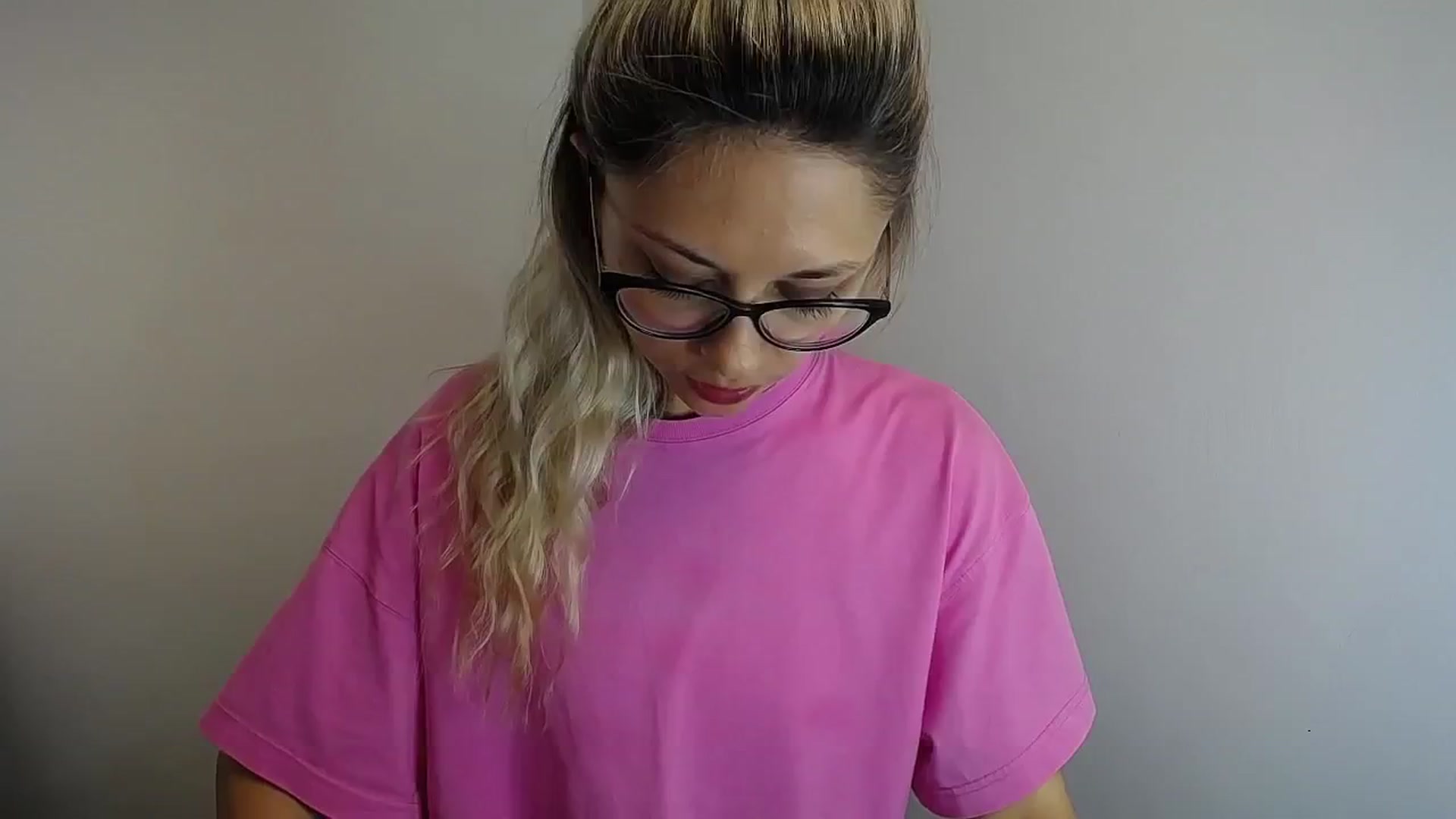 Gallery image thumbnail from Sunshine_alis's myfreecams stream on, 06/06/2024, 11:57 image 18 of 20