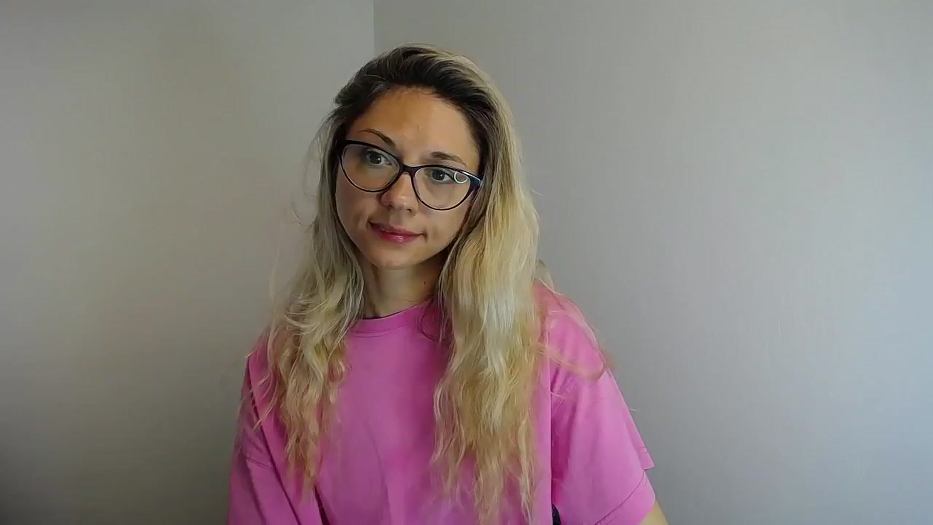 Gallery image thumbnail from Sunshine_alis's myfreecams stream on, 06/06/2024, 11:57 image 6 of 20