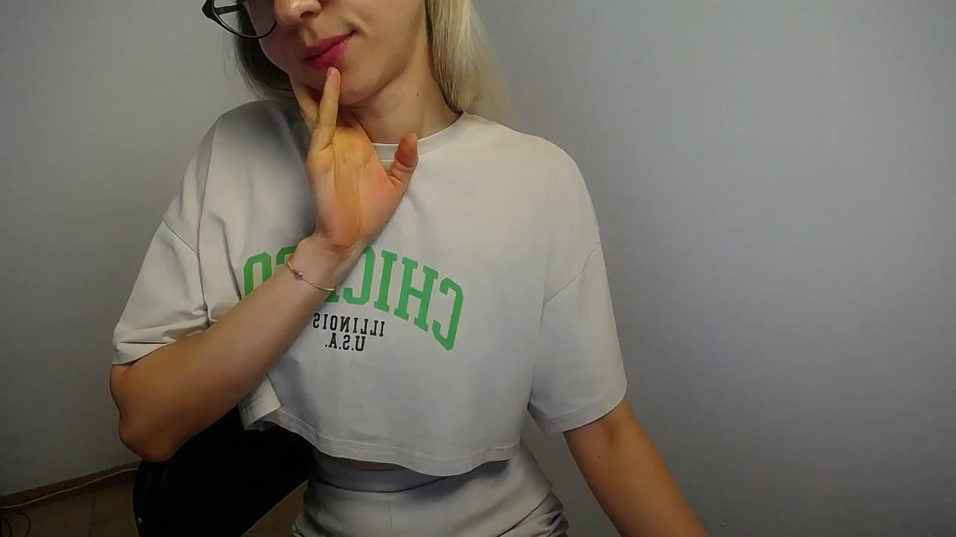 Gallery image thumbnail from Sunshine_alis's myfreecams stream on, 06/08/2024, 14:07 image 17 of 20
