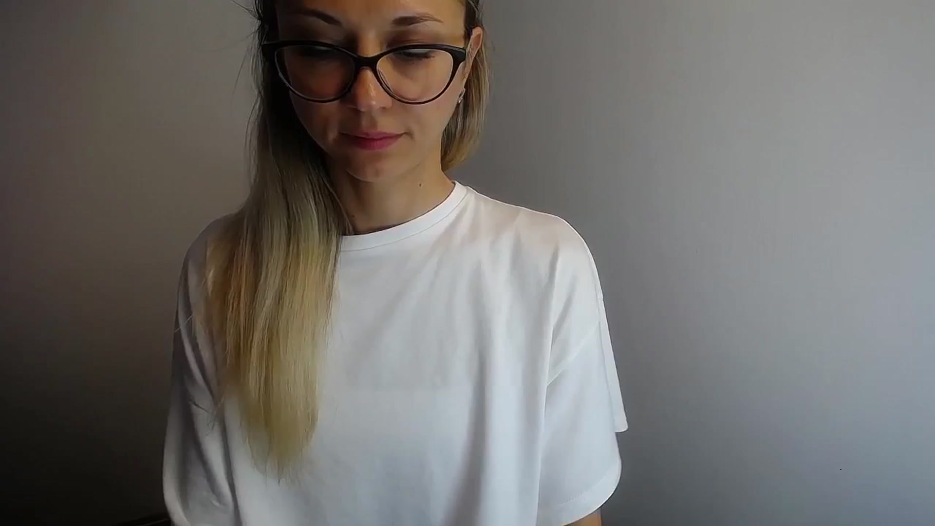Gallery image thumbnail from Sunshine_alis's myfreecams stream on, 06/10/2024, 14:09 image 10 of 20