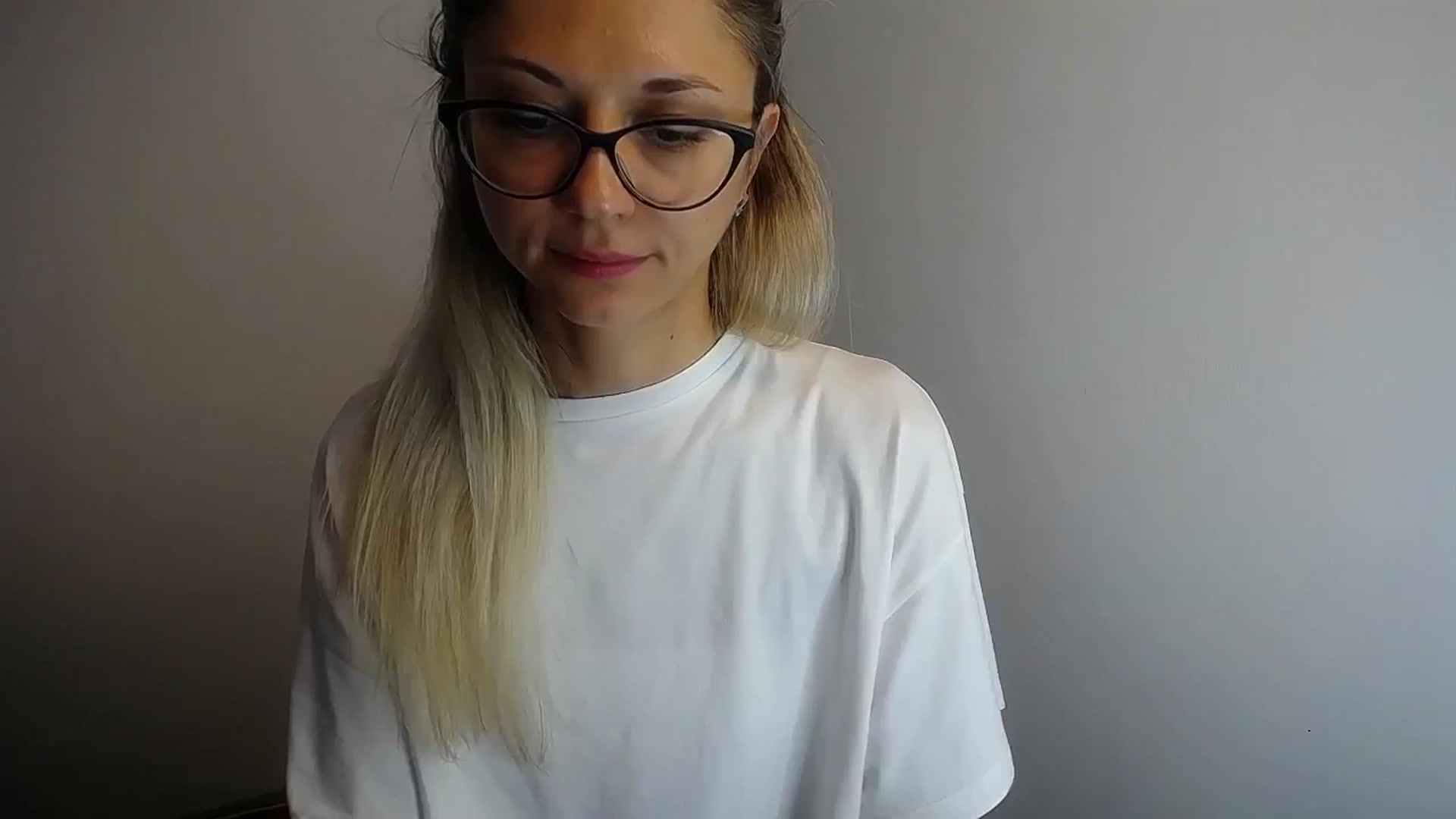 Gallery image thumbnail from Sunshine_alis's myfreecams stream on, 06/10/2024, 14:09 image 16 of 20