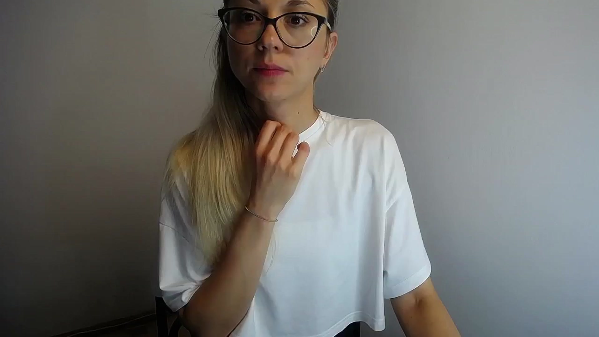Gallery image thumbnail from Sunshine_alis's myfreecams stream on, 06/10/2024, 14:09 image 2 of 20