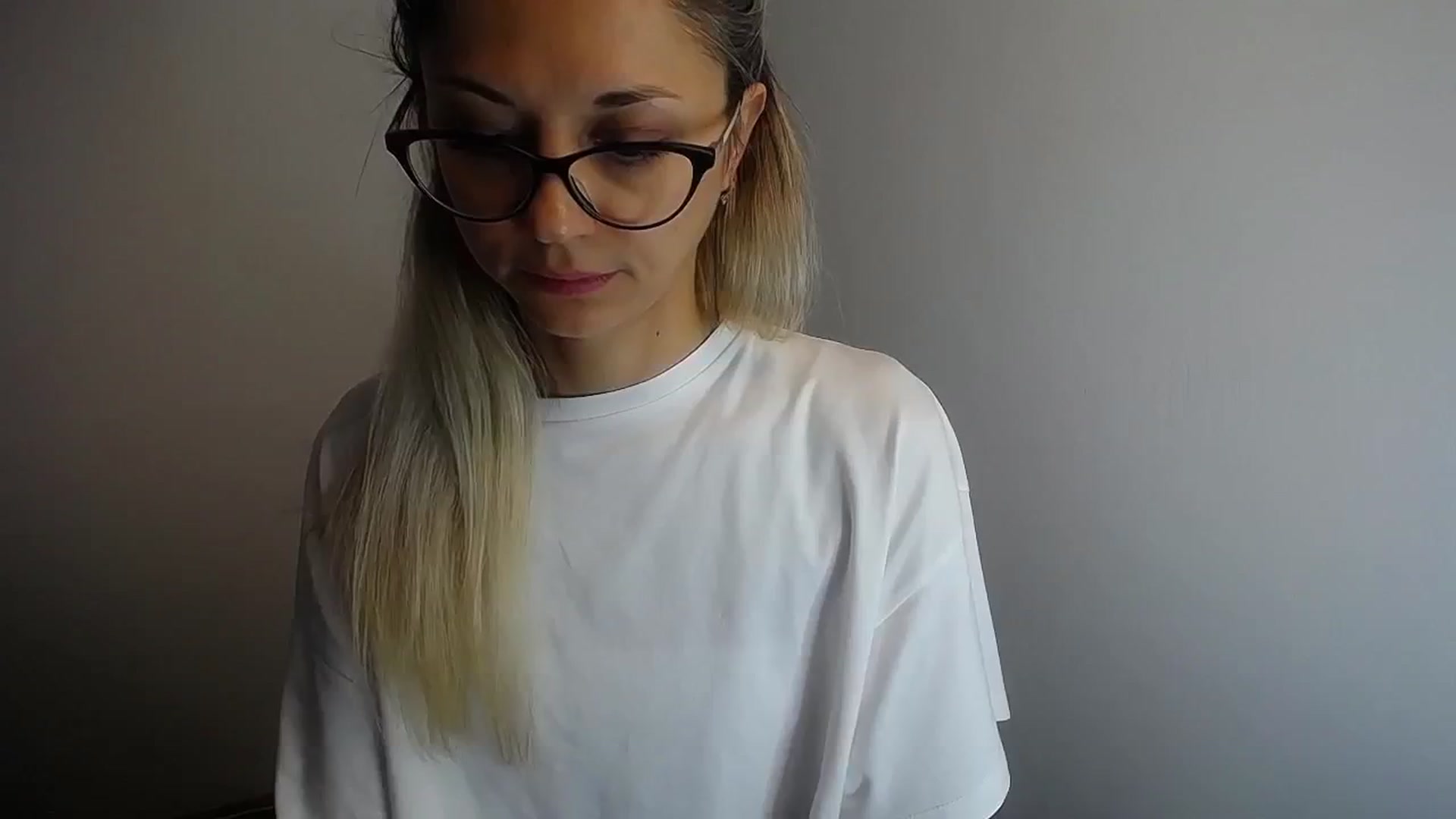 Gallery image thumbnail from Sunshine_alis's myfreecams stream on, 06/10/2024, 14:09 image 18 of 20