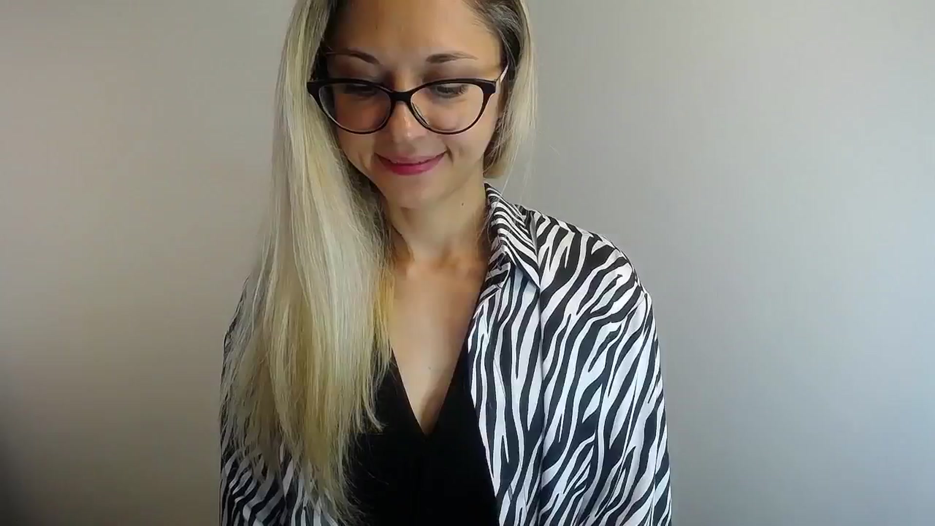 Gallery image thumbnail from Sunshine_alis's myfreecams stream on, 06/11/2024, 14:16 image 10 of 20