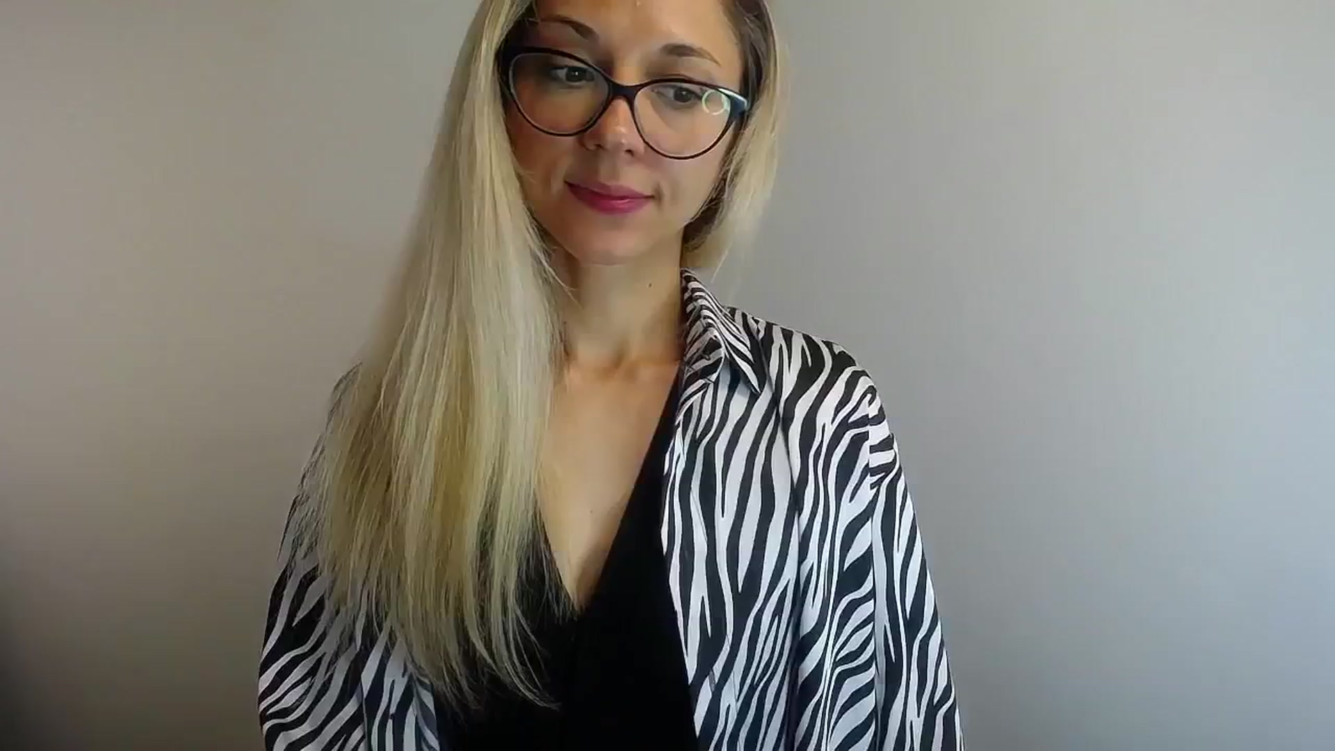 Gallery image thumbnail from Sunshine_alis's myfreecams stream on, 06/11/2024, 14:16 image 16 of 20