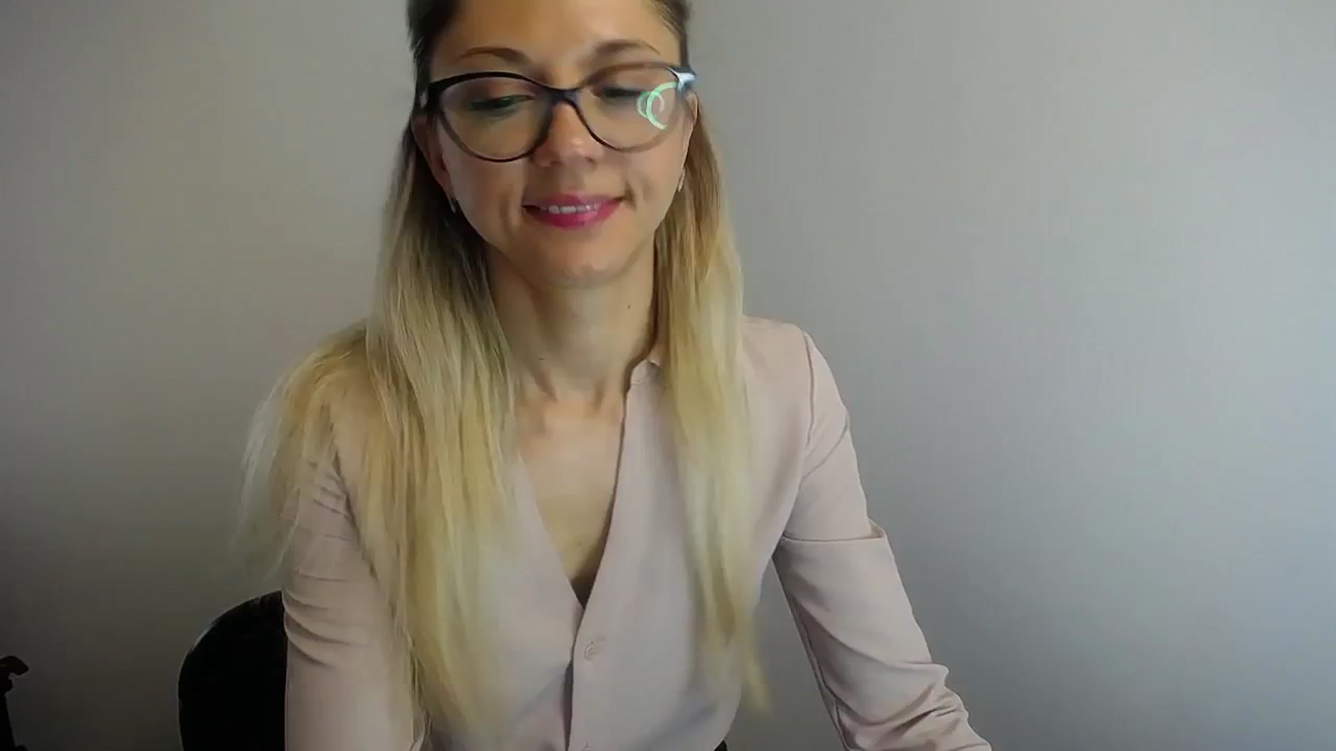 Gallery image thumbnail from Sunshine_alis's myfreecams stream on, 06/12/2024, 12:55 image 4 of 20