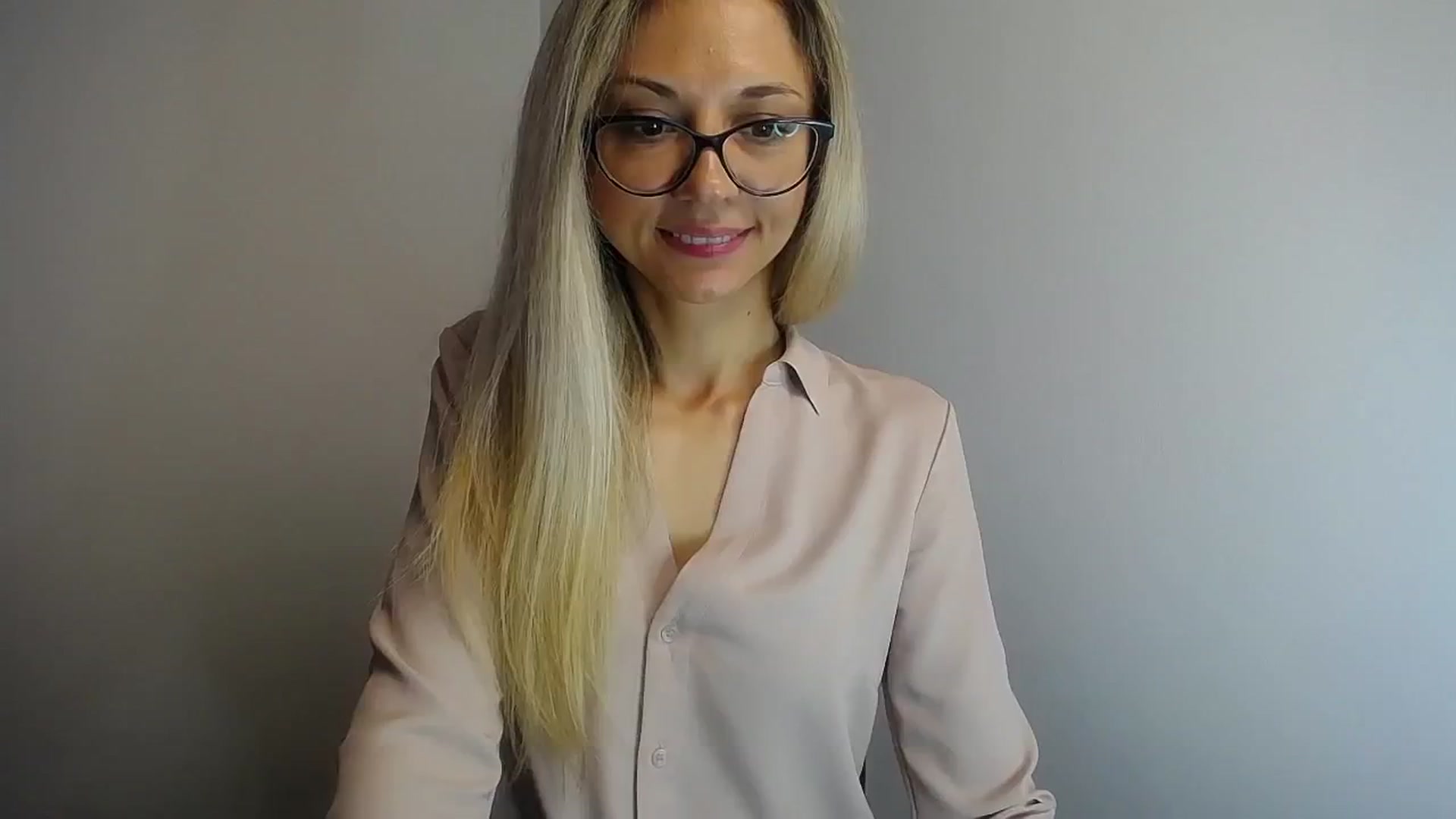 Gallery image thumbnail from Sunshine_alis's myfreecams stream on, 06/12/2024, 12:55 image 20 of 20