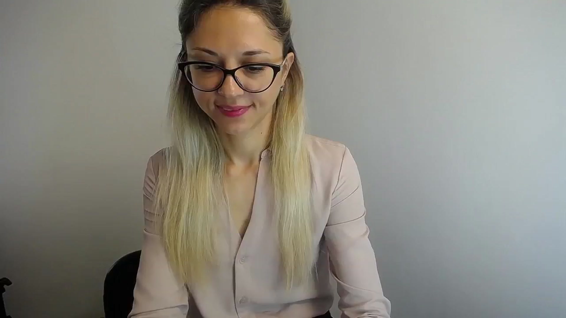 Gallery image thumbnail from Sunshine_alis's myfreecams stream on, 06/12/2024, 12:55 image 5 of 20