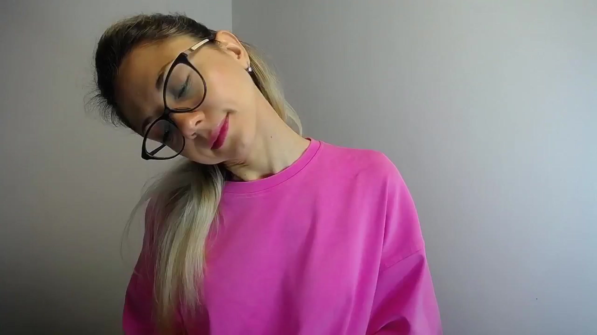 Gallery image thumbnail from Sunshine_alis's myfreecams stream on, 06/15/2024, 11:39 image 4 of 20