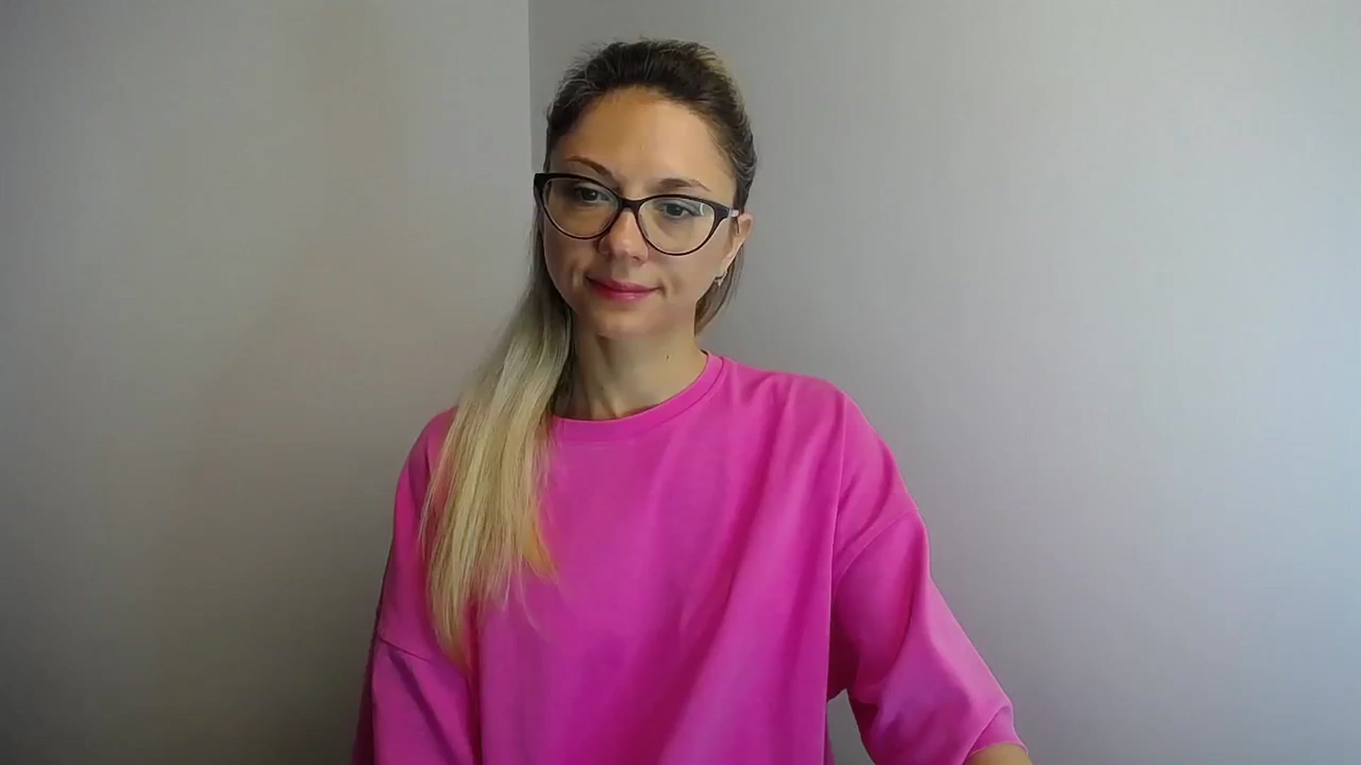 Gallery image thumbnail from Sunshine_alis's myfreecams stream on, 06/15/2024, 11:39 image 3 of 20
