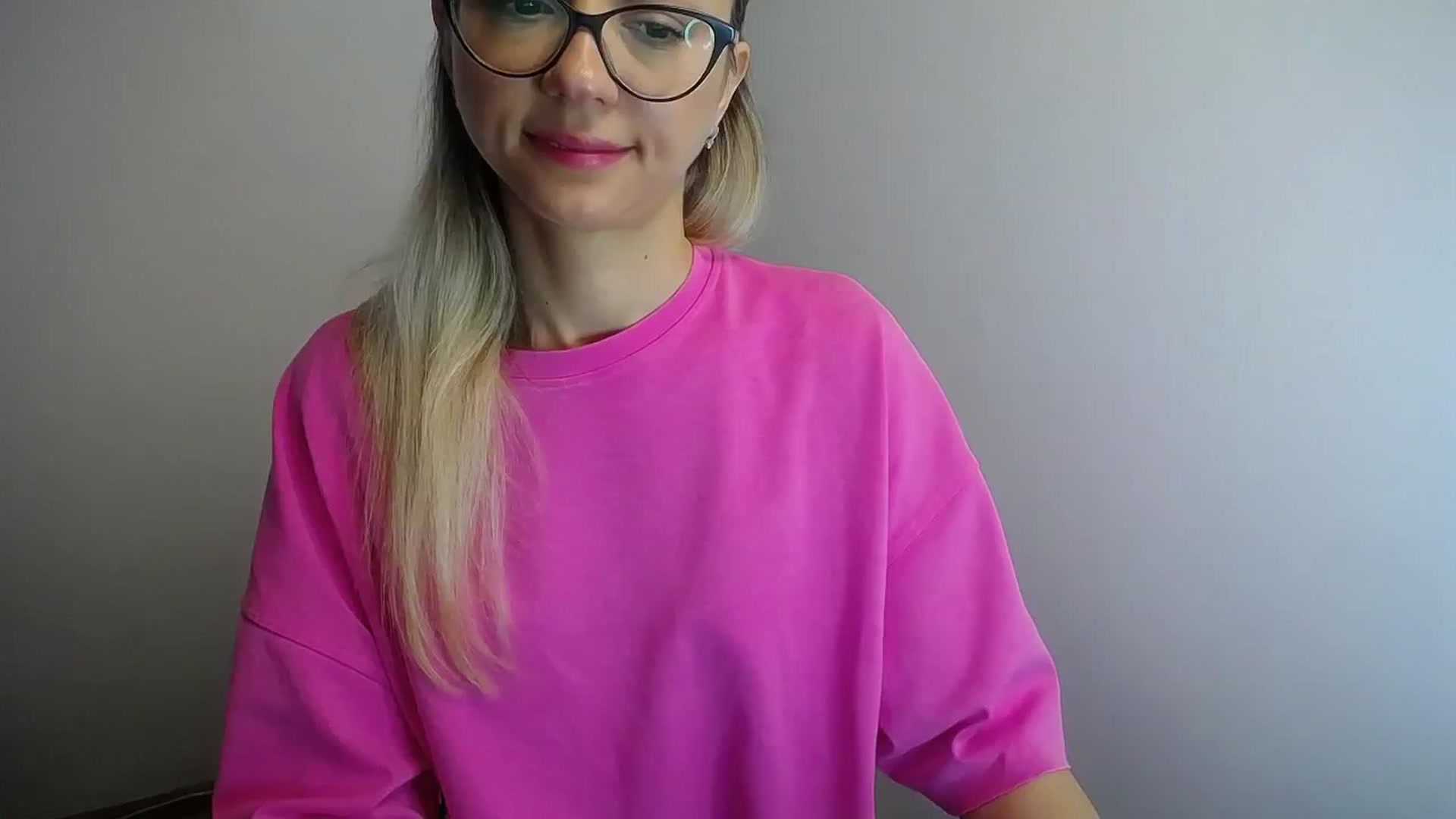 Gallery image thumbnail from Sunshine_alis's myfreecams stream on, 06/15/2024, 11:39 image 6 of 20