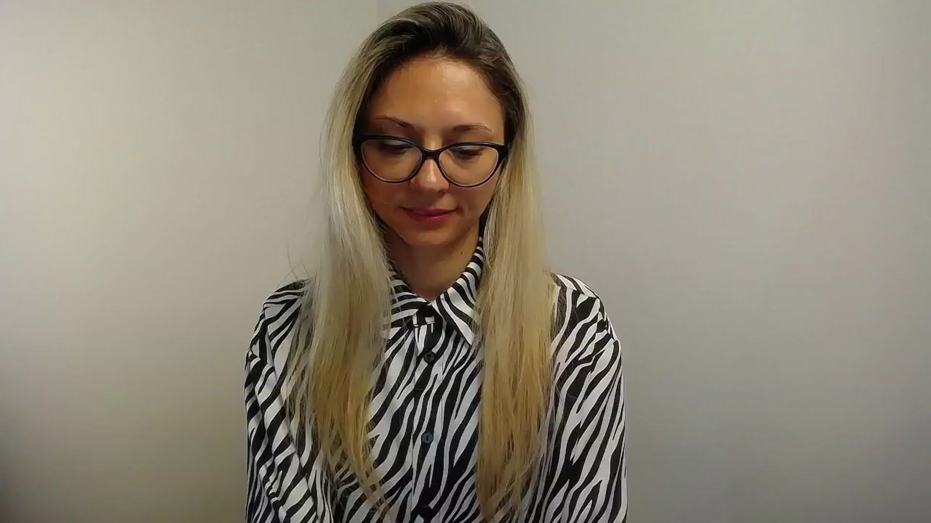 Gallery image thumbnail from Sunshine_alis's myfreecams stream on, 06/17/2024, 13:48 image 3 of 20