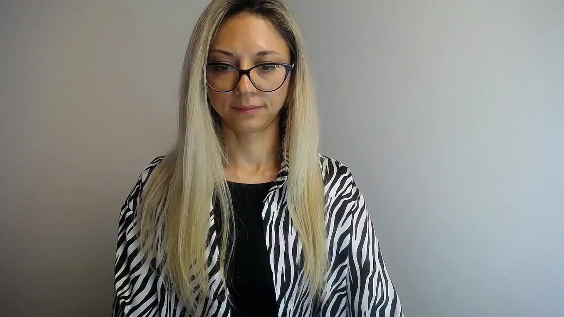 Gallery image thumbnail from Sunshine_alis's myfreecams stream on, 06/17/2024, 13:48 image 17 of 20