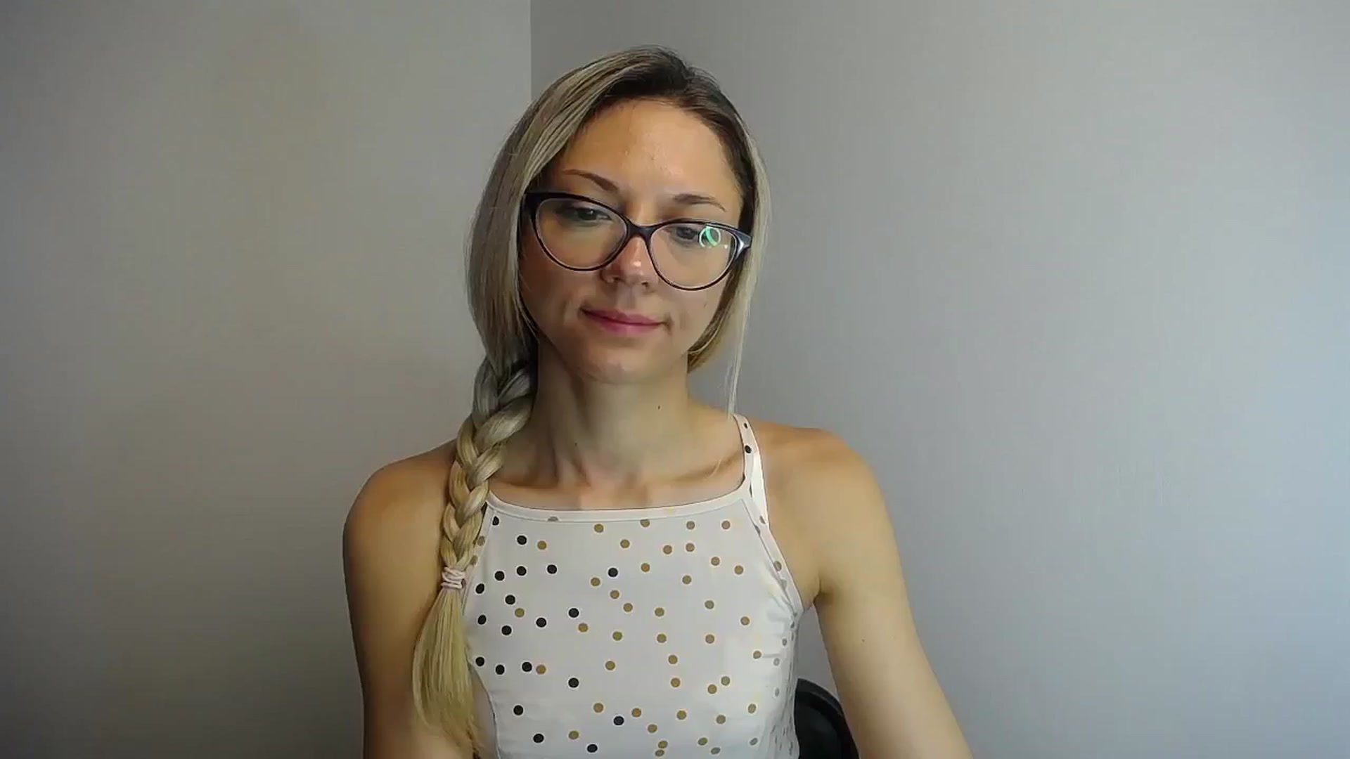 Gallery image thumbnail from Sunshine_alis's myfreecams stream on, 06/18/2024, 10:19 image 15 of 20