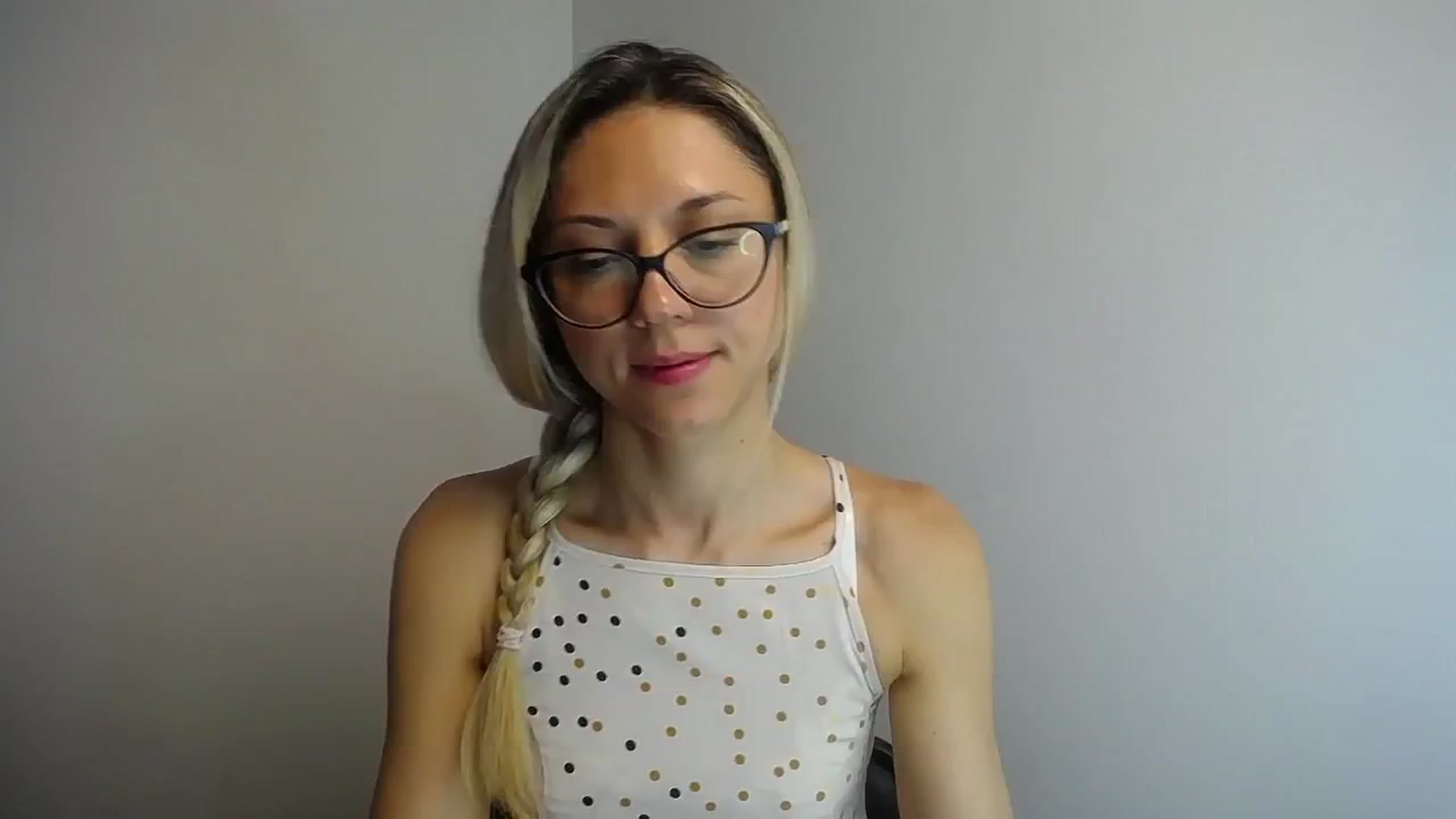 Gallery image thumbnail from Sunshine_alis's myfreecams stream on, 06/18/2024, 10:19 image 19 of 20