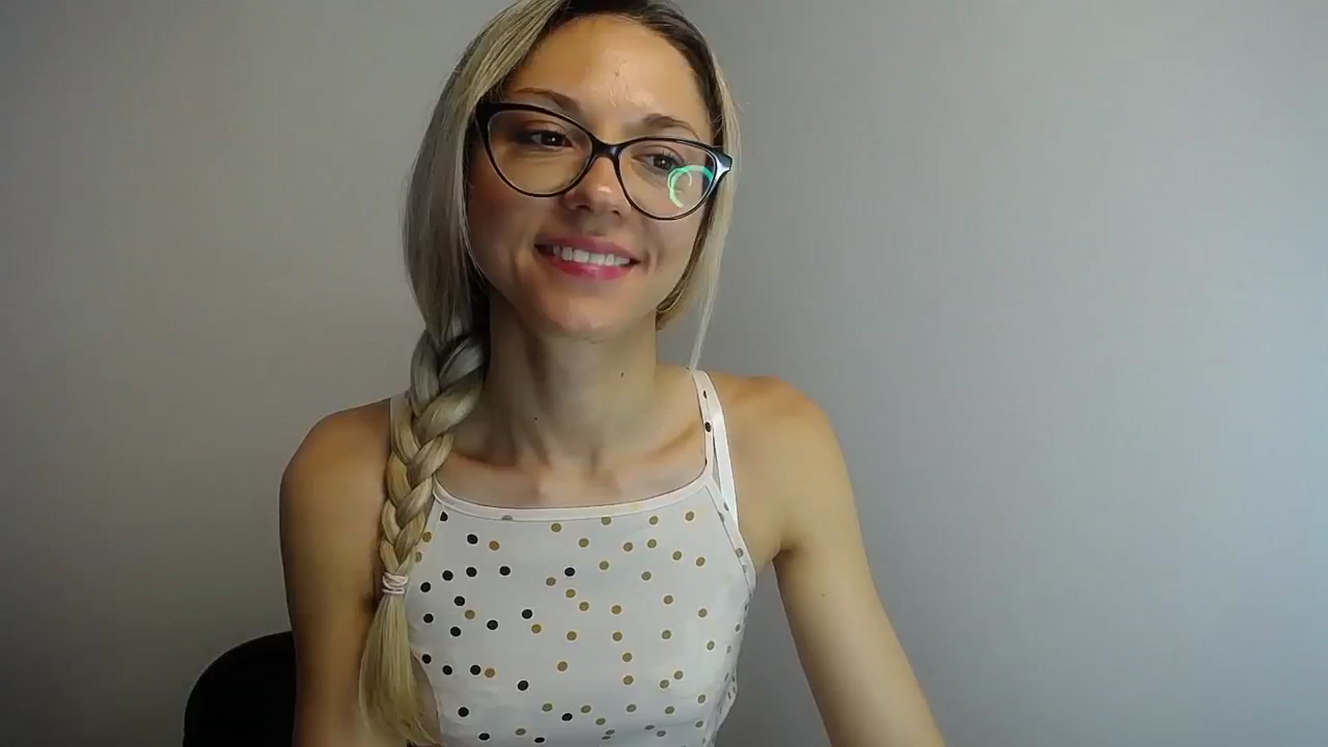 Gallery image thumbnail from Sunshine_alis's myfreecams stream on, 06/18/2024, 11:07 image 6 of 20