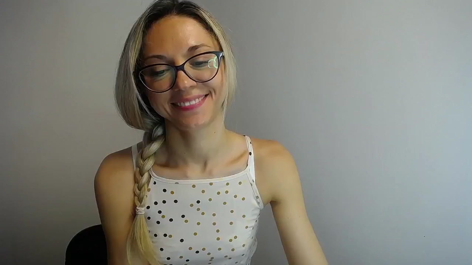 Gallery image thumbnail from Sunshine_alis's myfreecams stream on, 06/18/2024, 11:07 image 11 of 20