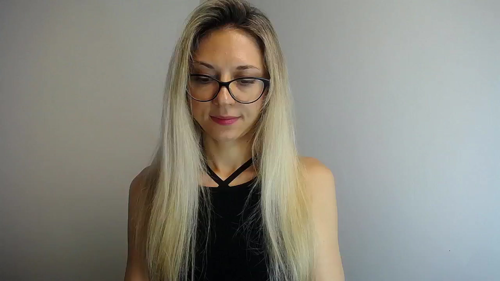 Gallery image thumbnail from Sunshine_alis's myfreecams stream on, 06/19/2024, 12:53 image 4 of 20
