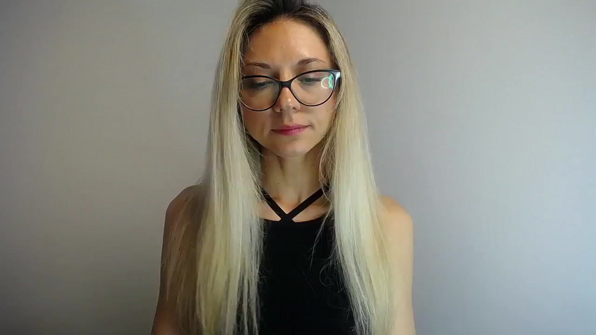 Gallery image thumbnail from Sunshine_alis's myfreecams stream on, 06/19/2024, 12:53 image 3 of 20