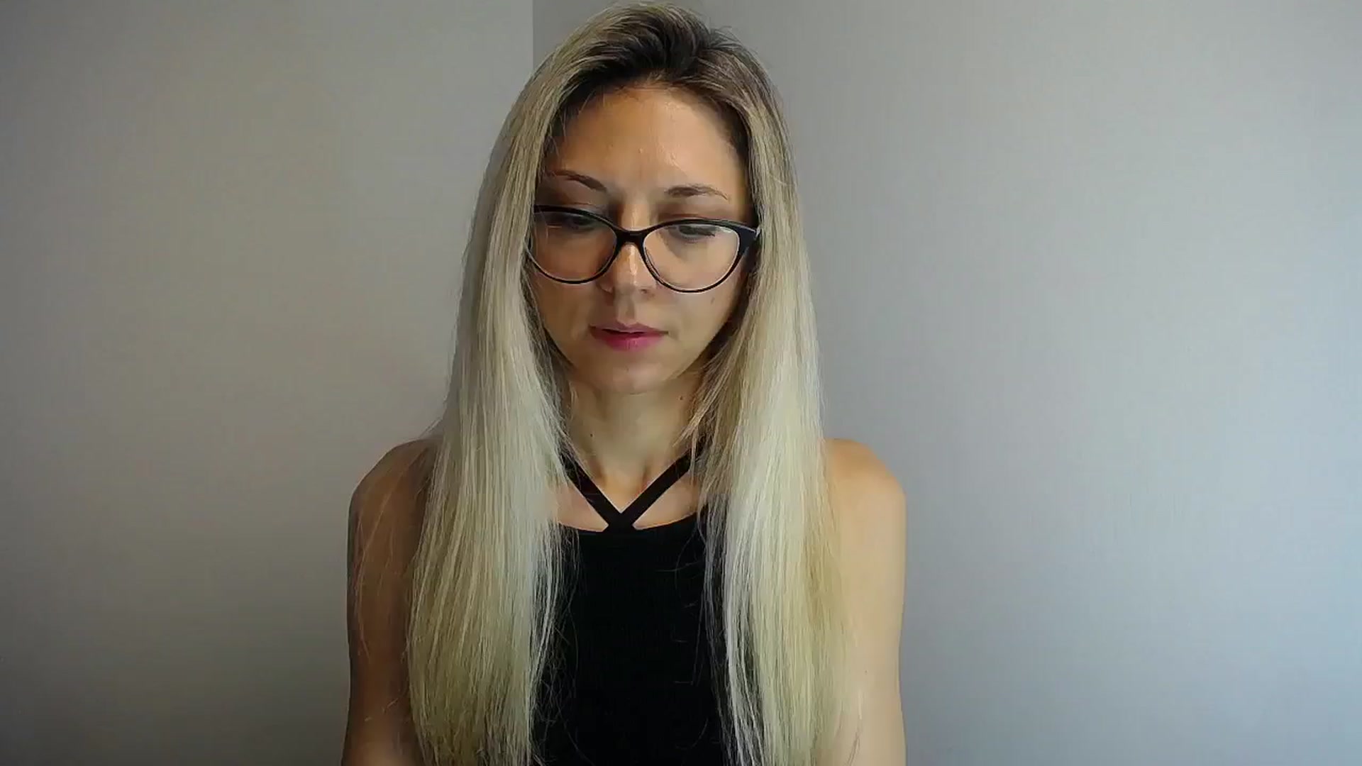 Gallery image thumbnail from Sunshine_alis's myfreecams stream on, 06/19/2024, 12:53 image 6 of 20