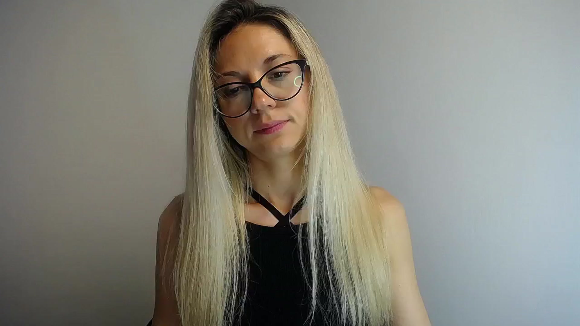 Gallery image thumbnail from Sunshine_alis's myfreecams stream on, 06/19/2024, 12:53 image 7 of 20