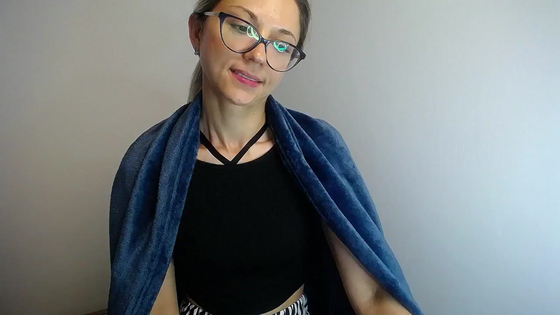 Gallery image thumbnail from Sunshine_alis's myfreecams stream on, 06/19/2024, 12:53 image 17 of 20