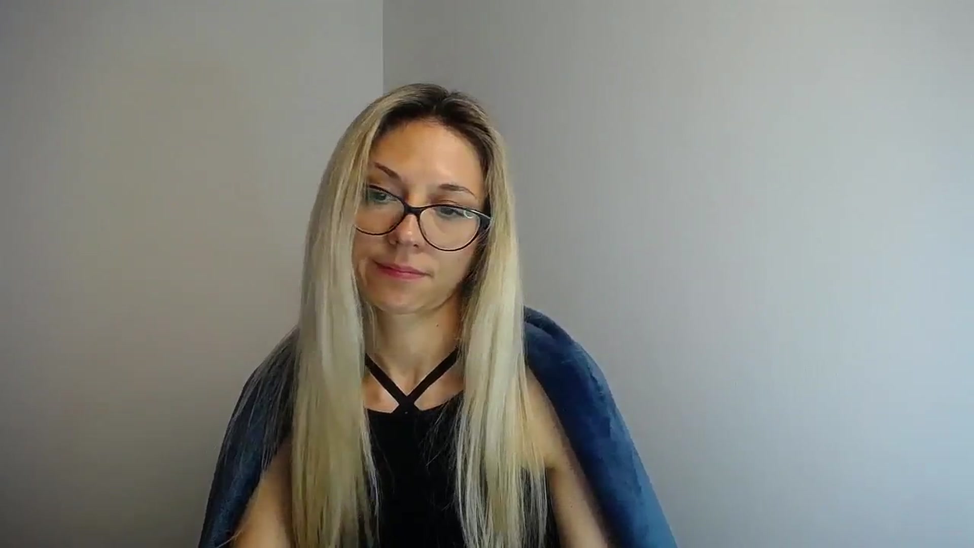 Gallery image thumbnail from Sunshine_alis's myfreecams stream on, 06/19/2024, 13:35 image 9 of 20