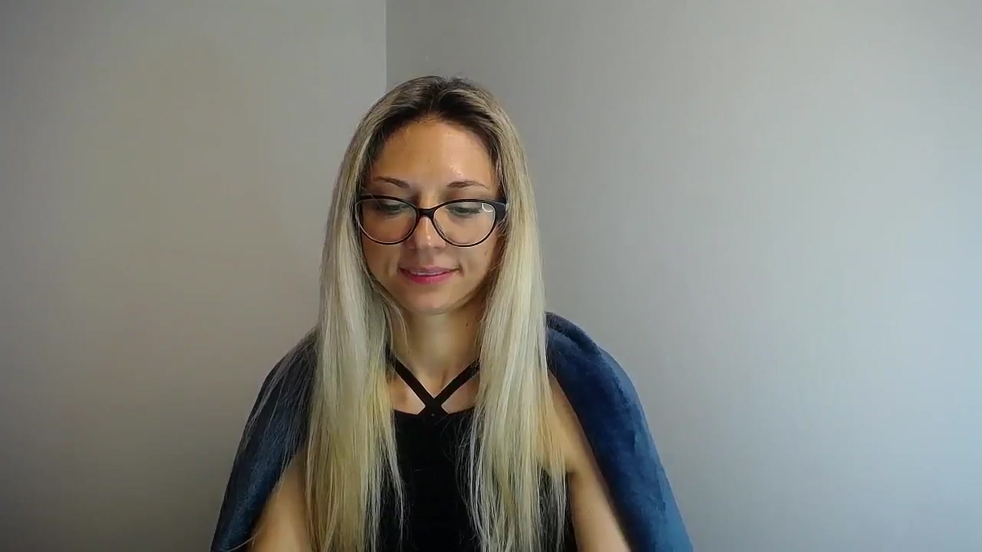 Gallery image thumbnail from Sunshine_alis's myfreecams stream on, 06/19/2024, 13:35 image 8 of 20