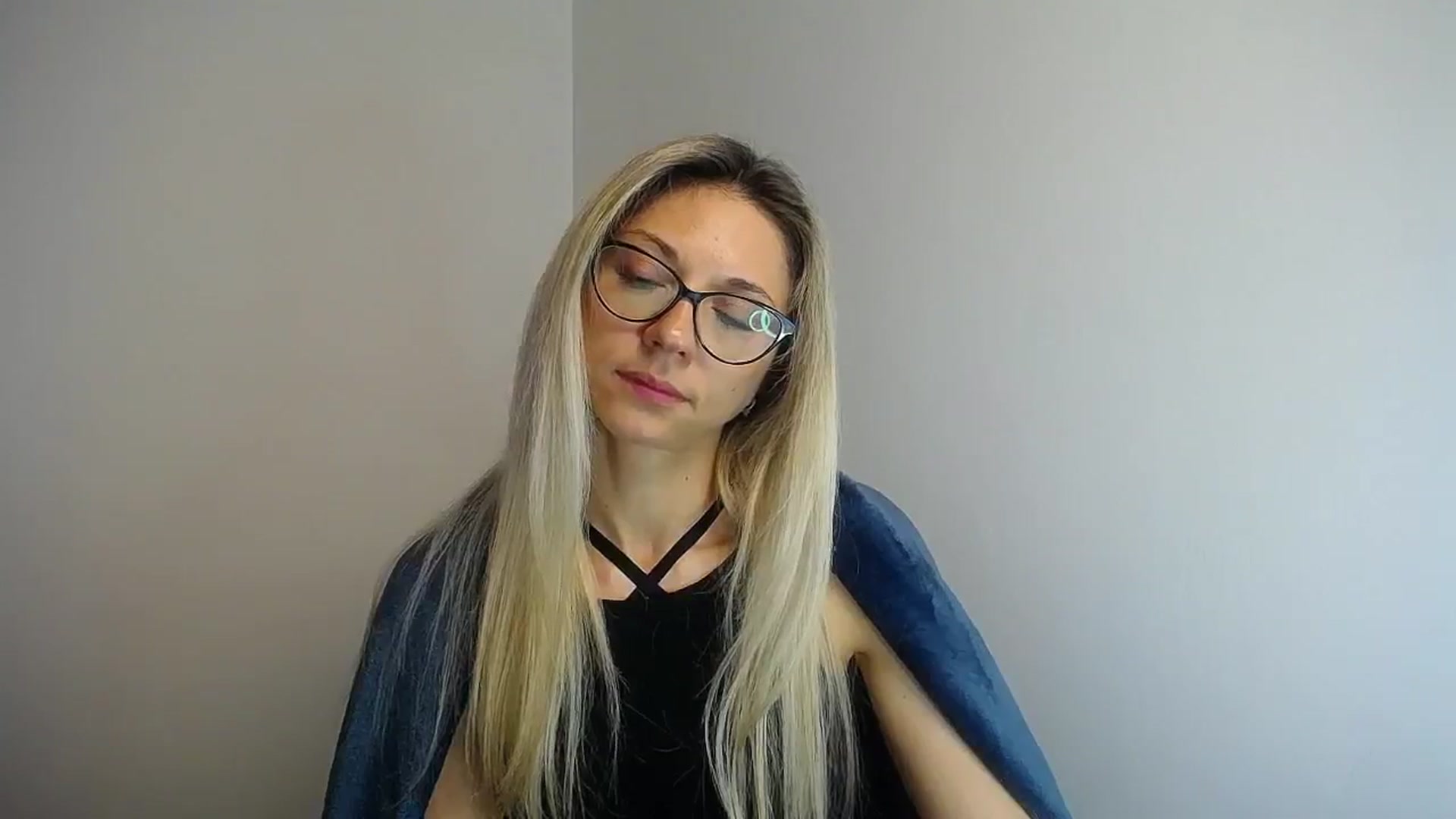 Gallery image thumbnail from Sunshine_alis's myfreecams stream on, 06/19/2024, 13:35 image 5 of 20